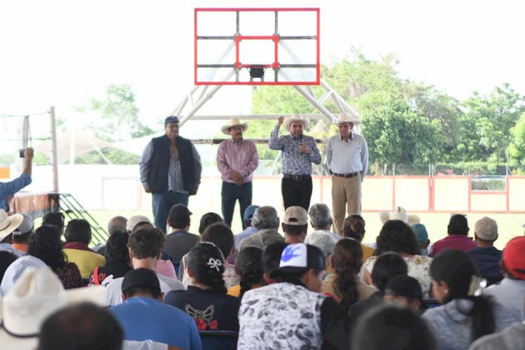 Entrega edil de Yautepec boletas para canjearlas por fertilizantes