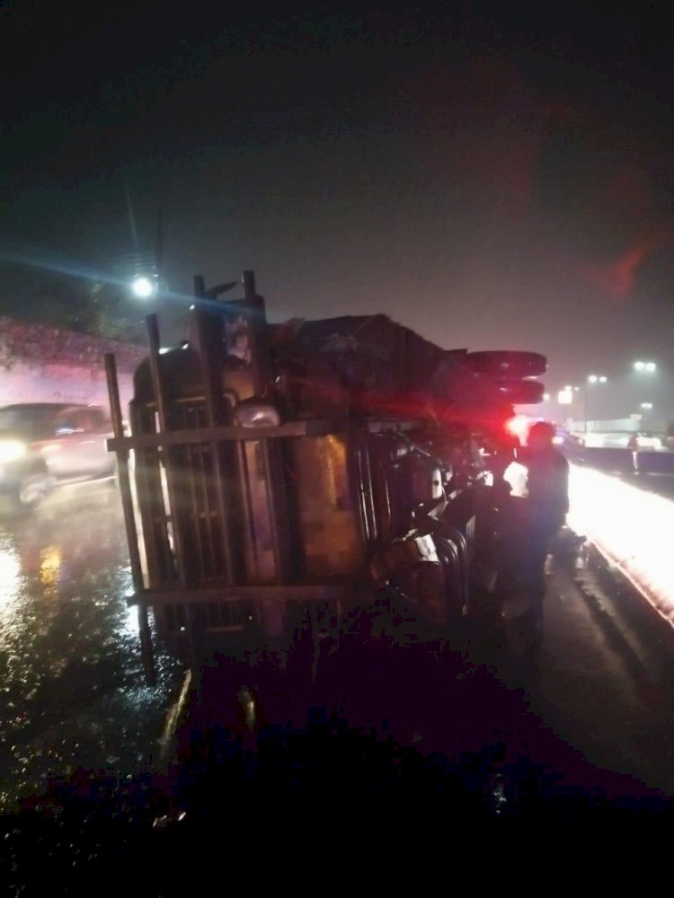 Se accidenta unidad de la Sedena; hay dos lesionados