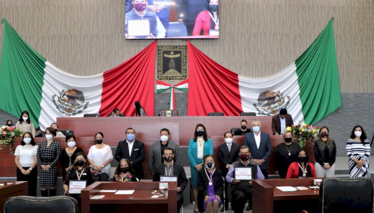 Entrega congreso de Morelos la presea General Emiliano Zapata Salazar al mérito migrante 2020
