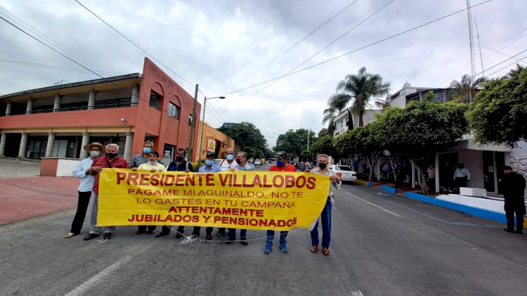 Exigen pago total de aguinaldo los extrabajadores de SAPAC