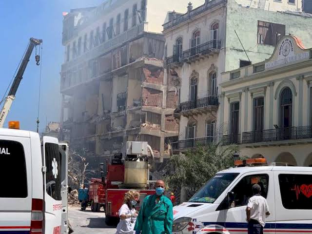 Se registra fuerte explosión en Cuba, un día antes de visita de AMLO